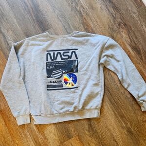 Primark Gray NASA  Crewneck Sweatshirt Juniors size Small EUC